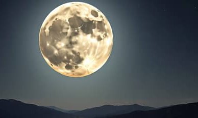 ಹುಣ್ಣಿಮೆಯಂದು ಹೀಗೆ ದಾನ ಮಾಡಿ, ನಿಮಗೇ ಬರುತ್ತೆ ಸಂಪತ್ತು!