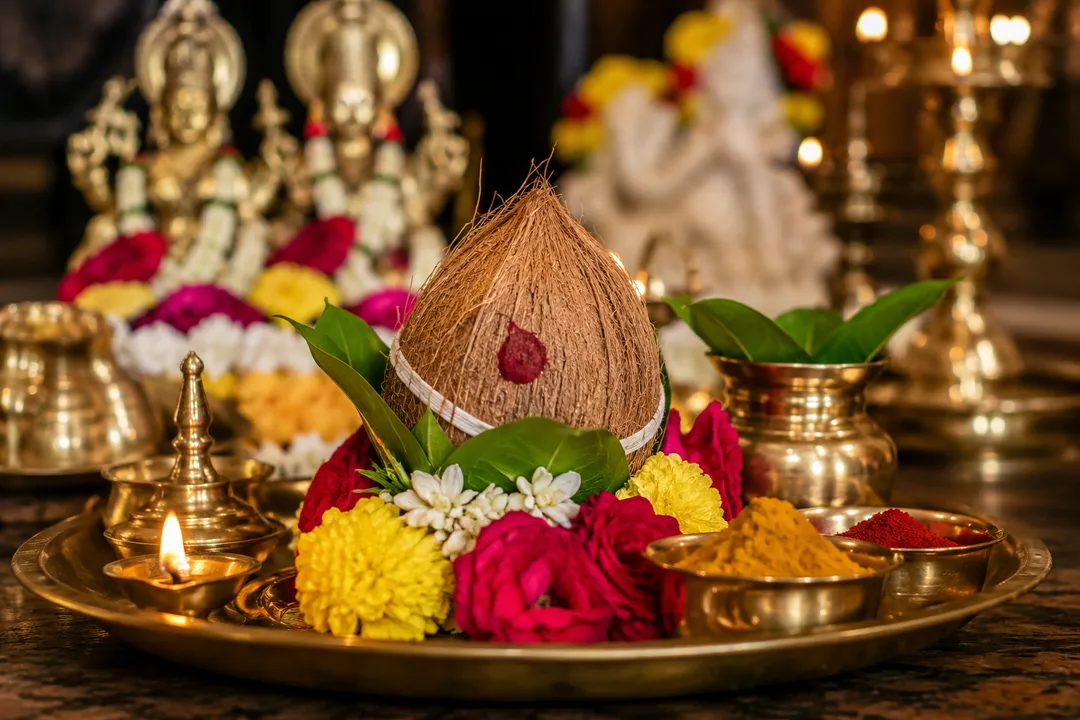 Astro Tips: ಪೂಜೆಯಲ್ಲಿ ತೆಂಗಿನಕಾಯಿ ಅರ್ಪಿಸುವುದಕ್ಕೂ ಇದೆ ನಿಯಮ; ಯಾವ ದೇವರಿಗೆ ಹೇಗೆ ಸಮರ್ಪಿಸಬೇಕು?; ಇಲ್ಲಿದೆ ಮಾಹಿತಿ