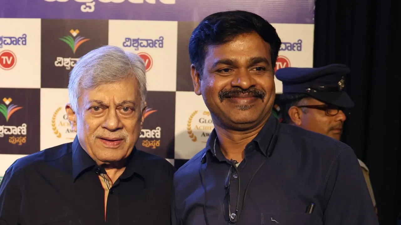 Special Photo Gallery: ವಿಶ್ವವಾಣಿ ಪುಸ್ತಕ ಬಿಡುಗಡೆ ಸಮಾರಂಭ; ಅನಂತನಾಗ್ ಜತೆ ಅಭಿಮಾನಿಗಳು! - Image 111