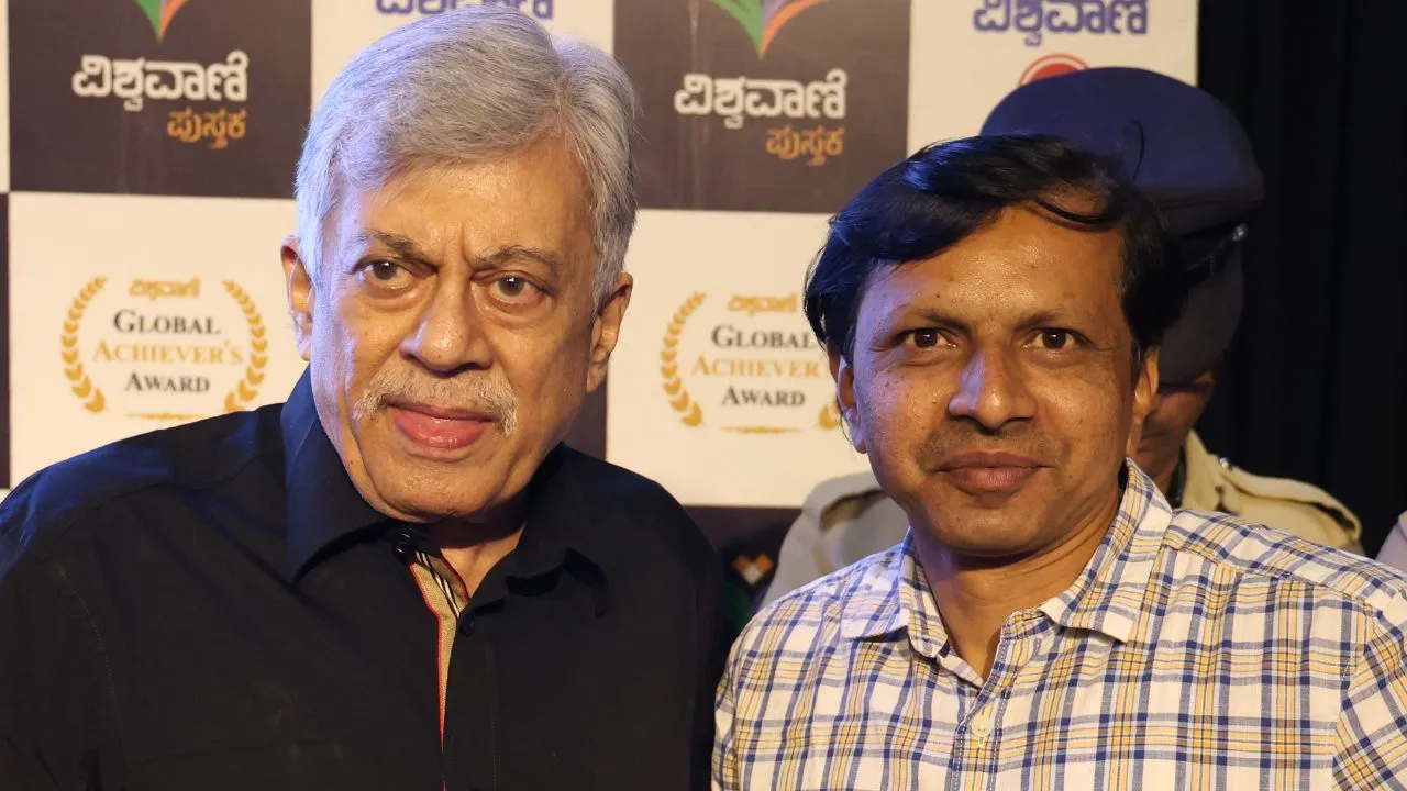 Special Photo Gallery: ವಿಶ್ವವಾಣಿ ಪುಸ್ತಕ ಬಿಡುಗಡೆ ಸಮಾರಂಭ; ಅನಂತನಾಗ್ ಜತೆ ಅಭಿಮಾನಿಗಳು! - Image 112