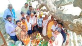 ಕೆರೆ ತುಂಬಲಿ, ರೈತರ ಬದುಕು ಹಸಿರಾಗಲಿ: ಒಡ್ಡಮ್ಮದೇವಿಗೆ ವಿಶೇಷ ಕುಂಭಾಭಿಷೇಕ