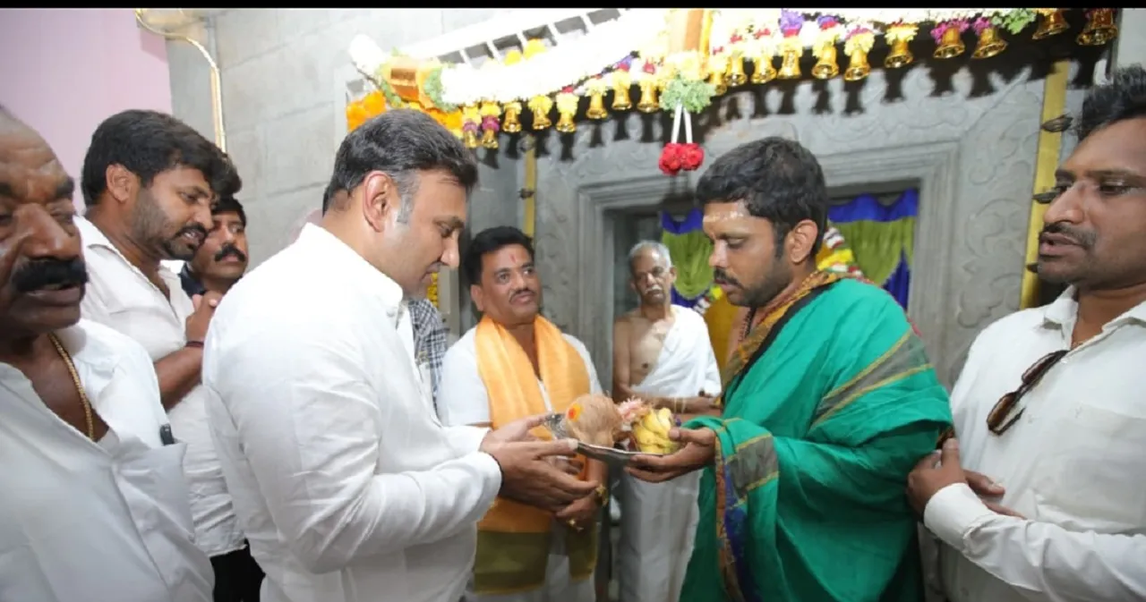 MP Dr. K. Sudhakar: ಸಮುದಾಯ ಭವನಕ್ಕೆ ಸಂಸದರ ಕ್ಷೇತ್ರಾಭಿವೃದ್ಧಿ ನಿಧಿಯಿಂದ ಧನ ಸಹಾಯ ಮಾಡುವುದಾಗಿ ಸಂಸದ ಡಾ.ಕೆ.ಸುಧಾಕರ್ ಭರವಸೆ