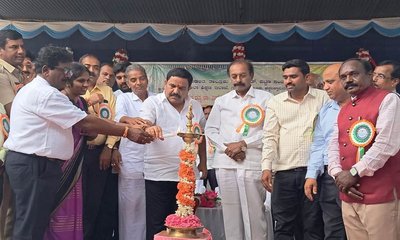 ಶಿಕ್ಷಣದ ಜತೆಗೆ ಶಿಸ್ತನ್ನು ಕಲಿಸಿಕೊಡಿ: ಶಾಸಕ ಸುಬ್ಬಾರೆಡ್ಡಿ