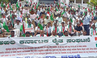 ಜಿಲ್ಲೆಯನ್ನು ಬರಪೀಡಿತ ಎಂದು ಘೋಷಿಸಲು ಎಕೆಆರ್‌ಎಸ್ ಆಗ್ರಹ
