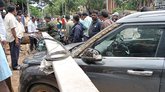 ಜನಸಂದಣಿಯ ಬಿಬಿರಸ್ತೆಯಲ್ಲಿ ಧರಾಘಾತವಾದ ಬೃಹತ್ ಮರ