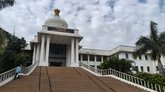 ಗರಿ ಬಿಚ್ಚಿ ನಲಿಯಬೇಕಿದೆ ಮತ್ತಷ್ಟು ಸಾವಿರ ಕಣ್ಣುಗಳು