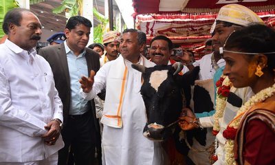 ಸಾಮೂಹಿಕ ವಿವಾಹದಲ್ಲಿ ಸರಳತೆಗೆ ಹೊಸ ಭಾಷ್ಯ ಬರೆದ ಶಾಸಕ ಸುಬ್ಬಾರೆಡ್ಡಿ
