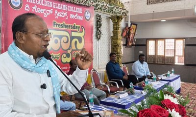 ಶಿಕ್ಷಣದಿಂದ ವಿವೇಕ, ಜ್ಞಾನ, ಕರುಣೆ, ಪ್ರೀತಿ ಬೆಳೆಯಬೇಕು