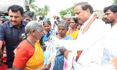 ತವರು ಮನೆಯ ಅಣ್ಣನಂತೆ ಮಹಿಳೆಯರಿಗೆ ಬಾಗಿನ: ಶಾಸಕ ಪುಟ್ಟಸ್ವಾಮಿಗೌಡ