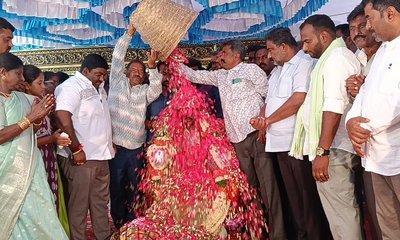 ನರನೇ ನಾರಾಯಣನಾದಂತೆ ನಡೆದ ಸುರೇಶ್‌ಸ್ವಾಮಿಗಳ ಹುಟ್ಟುಹಬ್ಬ ಸಂಭ್ರಮ