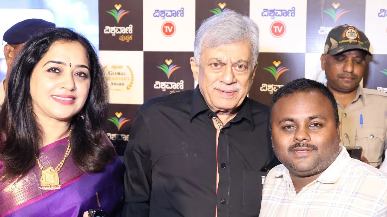 Special Photo Gallery: ವಿಶ್ವವಾಣಿ ಪುಸ್ತಕ ಬಿಡುಗಡೆ ಸಮಾರಂಭ; ಅನಂತನಾಗ್ ಜತೆ ಅಭಿಮಾನಿಗಳು! - Image 33