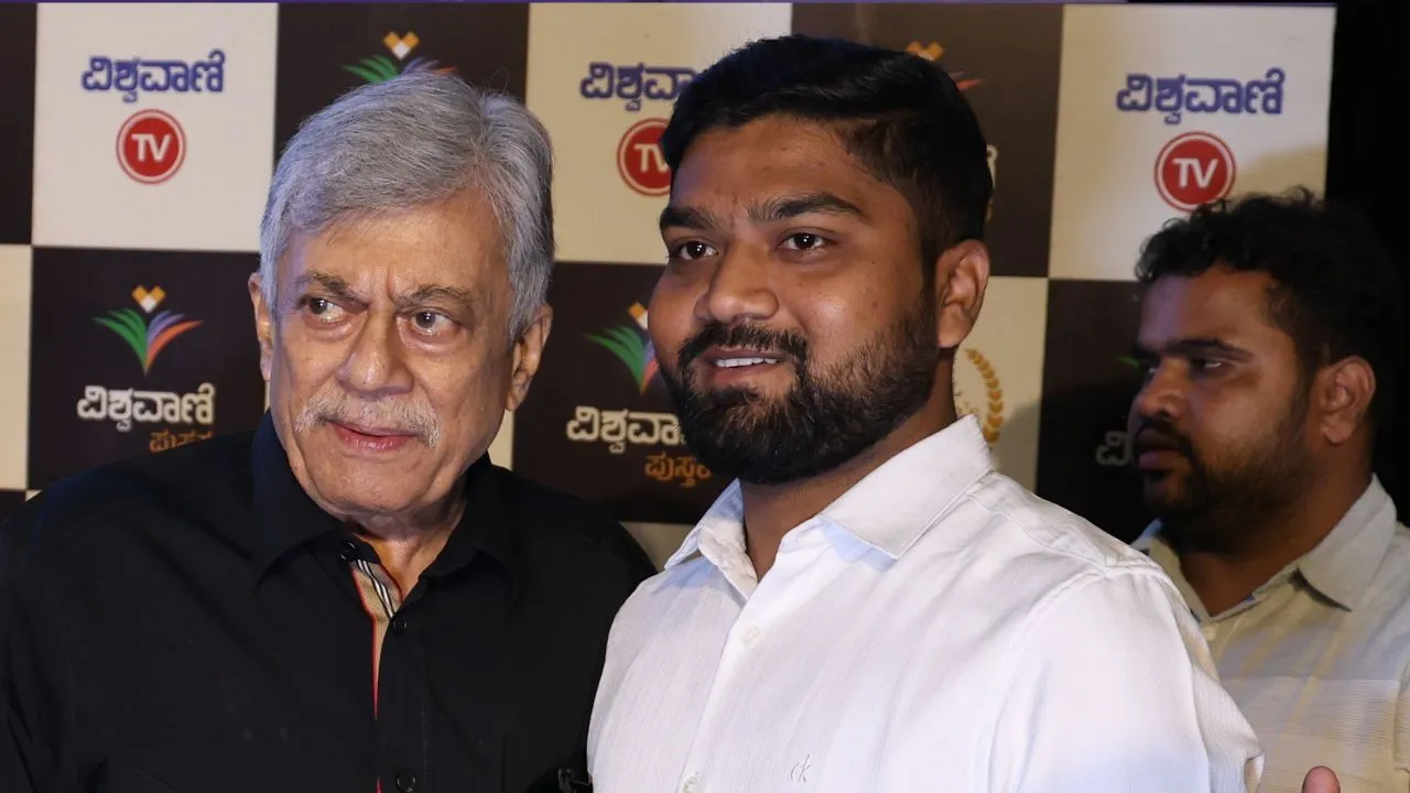 Special Photo Gallery: ವಿಶ್ವವಾಣಿ ಪುಸ್ತಕ ಬಿಡುಗಡೆ ಸಮಾರಂಭ; ಅನಂತನಾಗ್ ಜತೆ ಅಭಿಮಾನಿಗಳು! - Image 36