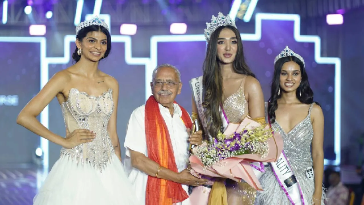 Miss Universe Karnataka: ರ್‍ಯಾಂಪ್ ವಾಕ್‌ ಮೂಲಕ ಗಮನ ಸೆಳೆದ ಮಾಡೆಲ್‌ಗಳು; ಮಿಸ್‌ ಯುನಿವರ್ಸ್‌ ಕರ್ನಾಟಕ 2025ರ ಕಲರ್‌ಫುಲ್‌ ಫೋಟೊ ಇಲ್ಲಿದೆ - Image 4