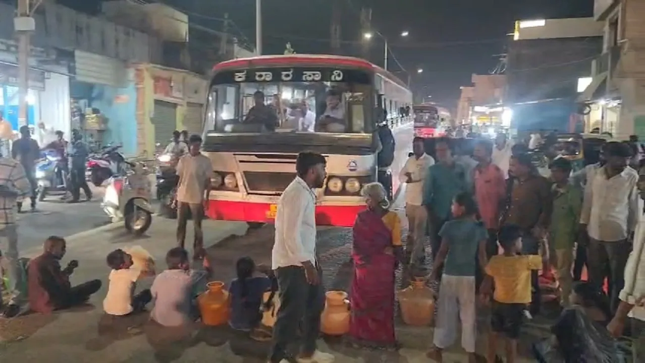 Protest for Drinking water: ಬಾಯಾರಿದ ಚಿಂತಾಮಣಿ 22ನೇ ವಾರ್ಡ್: ರಸ್ತೆಗಿಳಿದು ಆಡಳಿತಕ್ಕೆ ಬಿಸಿ ಮುಟ್ಟಿಸಿದ ಜನತೆ