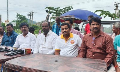 2023-24ರ ಲೋಕಸಭಾ ಸದಸ್ಯರ 5 ಕೋಟಿ ಅನುದಾನದಲ್ಲಿ ತಂಗುದಾಣಕ್ಕೆ ಚಾಲನೆ