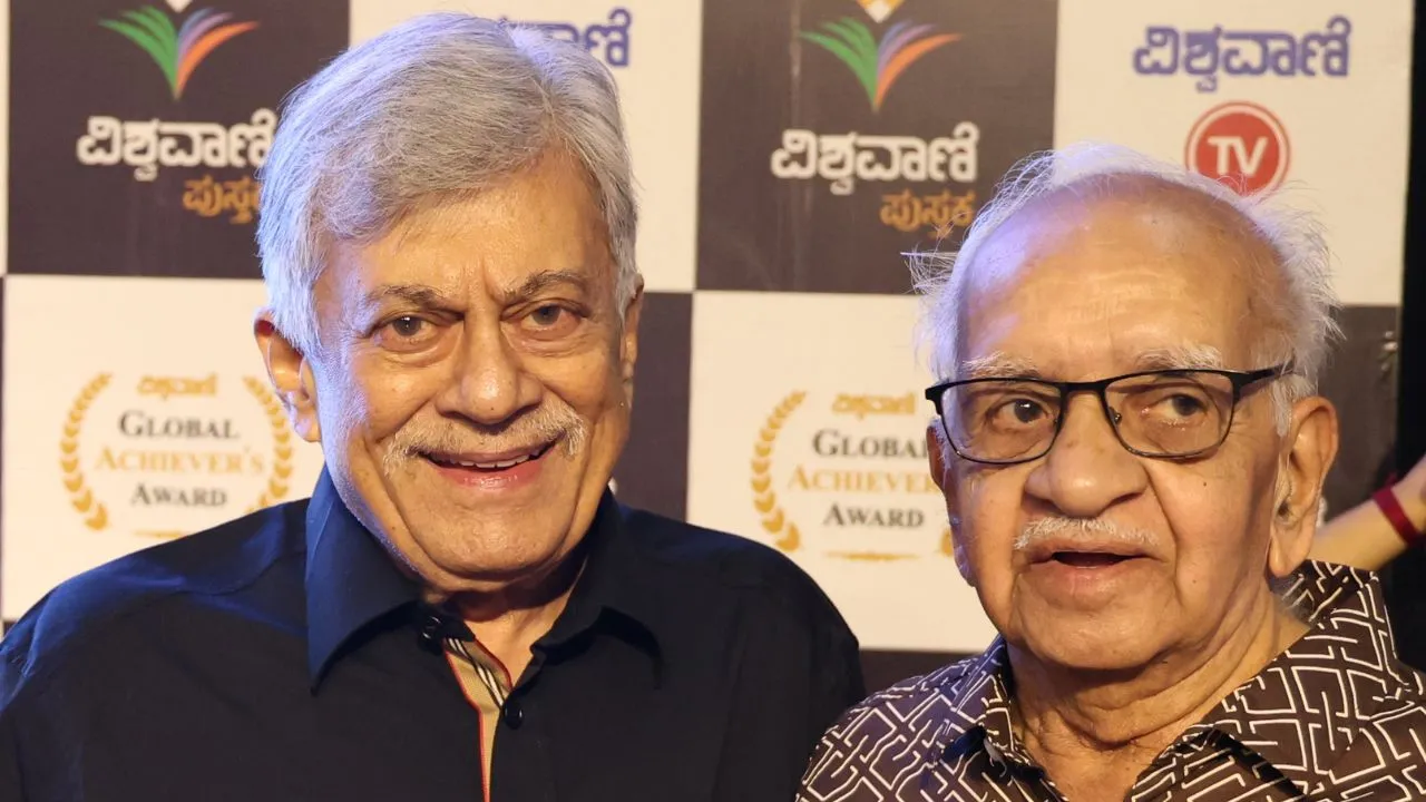 Special Photo Gallery: ವಿಶ್ವವಾಣಿ ಪುಸ್ತಕ ಬಿಡುಗಡೆ ಸಮಾರಂಭ; ಅನಂತನಾಗ್ ಜತೆ ಅಭಿಮಾನಿಗಳು! - Image 56
