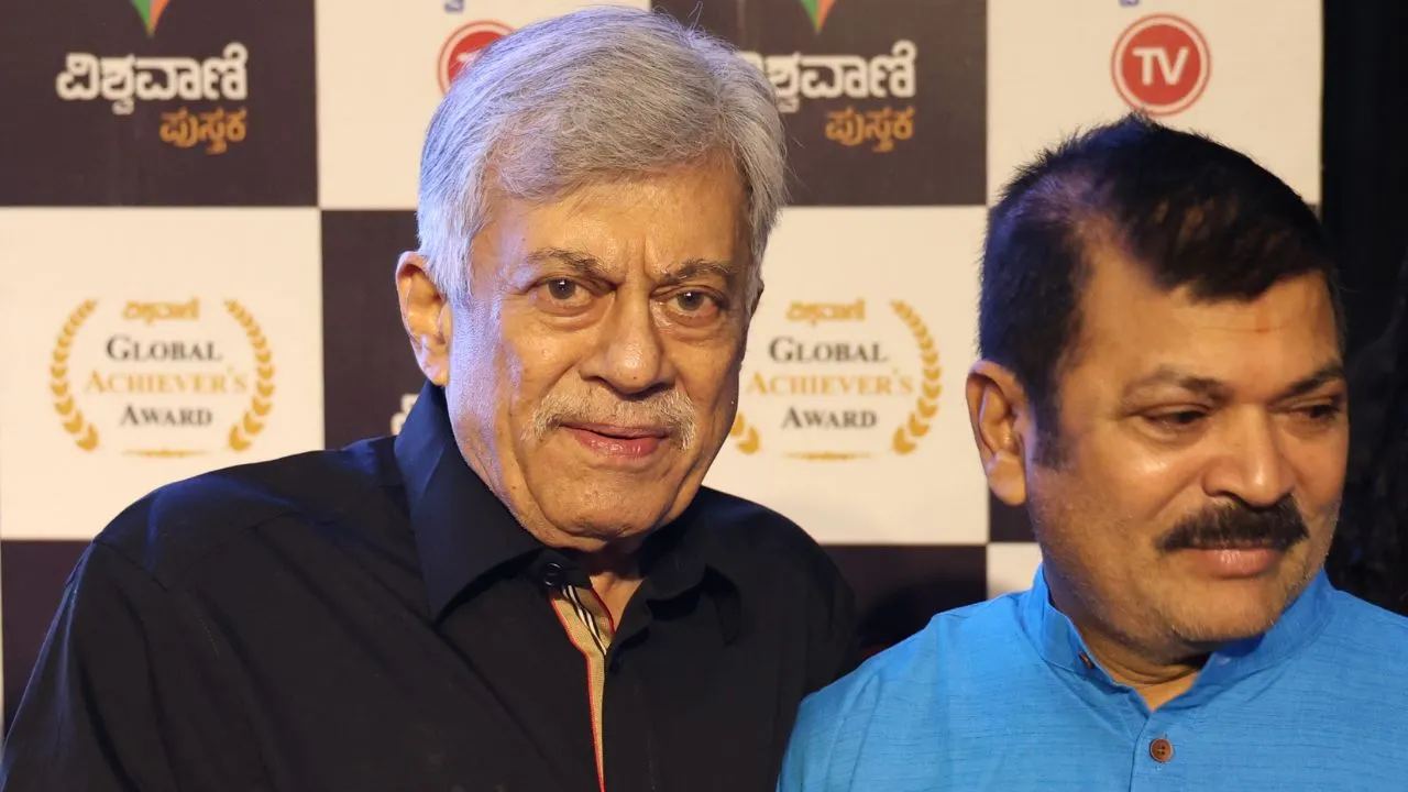 Special Photo Gallery: ವಿಶ್ವವಾಣಿ ಪುಸ್ತಕ ಬಿಡುಗಡೆ ಸಮಾರಂಭ; ಅನಂತನಾಗ್ ಜತೆ ಅಭಿಮಾನಿಗಳು! - Image 57