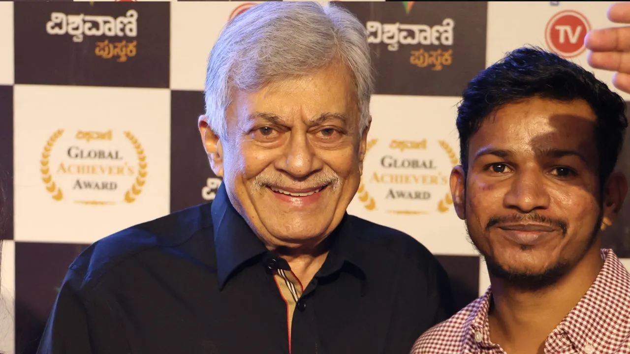 Special Photo Gallery: ವಿಶ್ವವಾಣಿ ಪುಸ್ತಕ ಬಿಡುಗಡೆ ಸಮಾರಂಭ; ಅನಂತನಾಗ್ ಜತೆ ಅಭಿಮಾನಿಗಳು! - Image 59