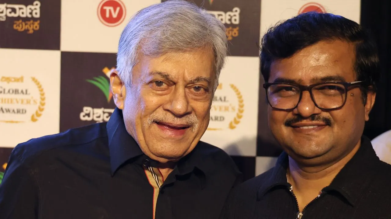 Special Photo Gallery: ವಿಶ್ವವಾಣಿ ಪುಸ್ತಕ ಬಿಡುಗಡೆ ಸಮಾರಂಭ; ಅನಂತನಾಗ್ ಜತೆ ಅಭಿಮಾನಿಗಳು! - Image 62