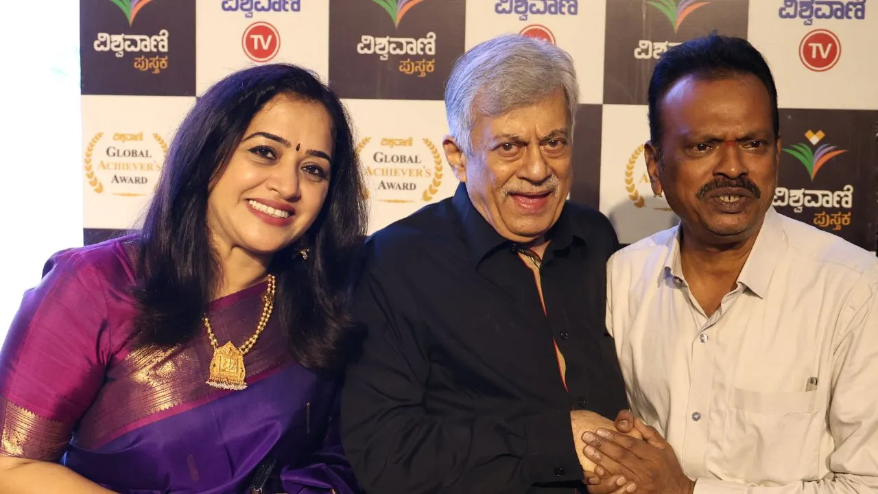 Special Photo Gallery: ವಿಶ್ವವಾಣಿ ಪುಸ್ತಕ ಬಿಡುಗಡೆ ಸಮಾರಂಭ; ಅನಂತನಾಗ್ ಜತೆ ಅಭಿಮಾನಿಗಳು! - Image 94