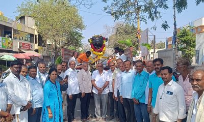 ಚನ್ನಕೇಶವ ದೇವಾಲಯದಲ್ಲಿ ಪ್ರತಿಷ್ಟಾಪನೆಗೊಳ್ಳುವ ನಂದಿ ವಿಗ್ರಹಕ್ಕೆ ಪೂಜೆ