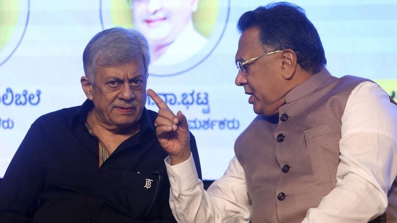 Actor Ananth Nag and Vishweshwar Bhat
