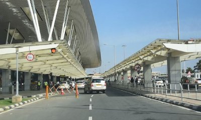 ಏರ್‌ಪೋರ್ಟ್‌ ರೋಡ್‌ನಲ್ಲಿ ಮಚ್ಚು ಹಿಡಿದು ವಿಲೀಂಗ್‌