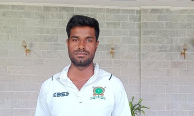 ಸತತ 8 ಸಿಕ್ಸರ್‌, 11 ಎಸೆತಗಳಲ್ಲಿ ಅರ್ಧಶತಕ ಸಿಡಿಸಿದ ಆಕಾಶ್‌ ಚೌಧರಿ!