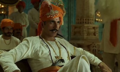 ನಕಲಿ ಮೀಸೆ ಅಂಟಿಸಿಕೊಂಡು ಟ್ರೋಲ್;  ಕ್ಷಮೆ ಕೇಳಿದ ಅಕ್ಷಯ್ ಕುಮಾರ್