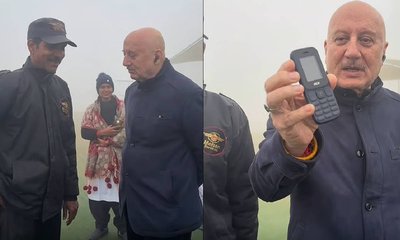 ಸೆಕ್ಯೂರಿಟಿ ಗಾರ್ಡ್‌ಗೆ ಸ್ಮಾರ್ಟ್‌ ಫೋನ್ ಕೊಡಿಸಿದ ಅನುಪಮ್ ಖೇರ್