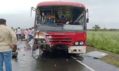 ಕಾರು-ಸಾರಿಗೆ ಬಸ್‌ ಡಿಕ್ಕಿಯಾಗಿ ಮೂವರ ದುರ್ಮರಣ