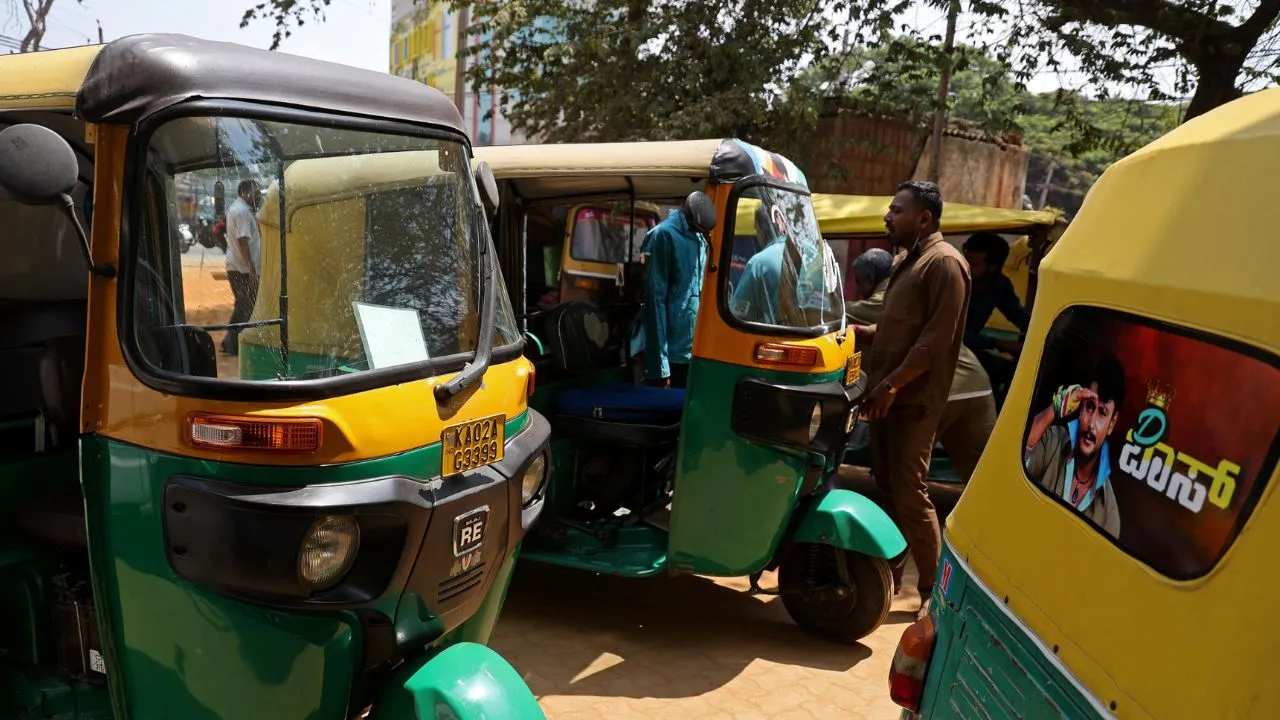 Auto LPG shortage: ಬೆಂಗಳೂರಿನಲ್ಲಿ ಎಲ್‌ಪಿಜಿಗೆ ಹಾಹಾಕಾರ; ಬಂಕ್‌ಗಳ ಮುಂದೆ ಕಿ.ಮೀ.ಗಟ್ಟಲೇ ಆಟೋಗಳ ಕ್ಯೂ! - Image 7