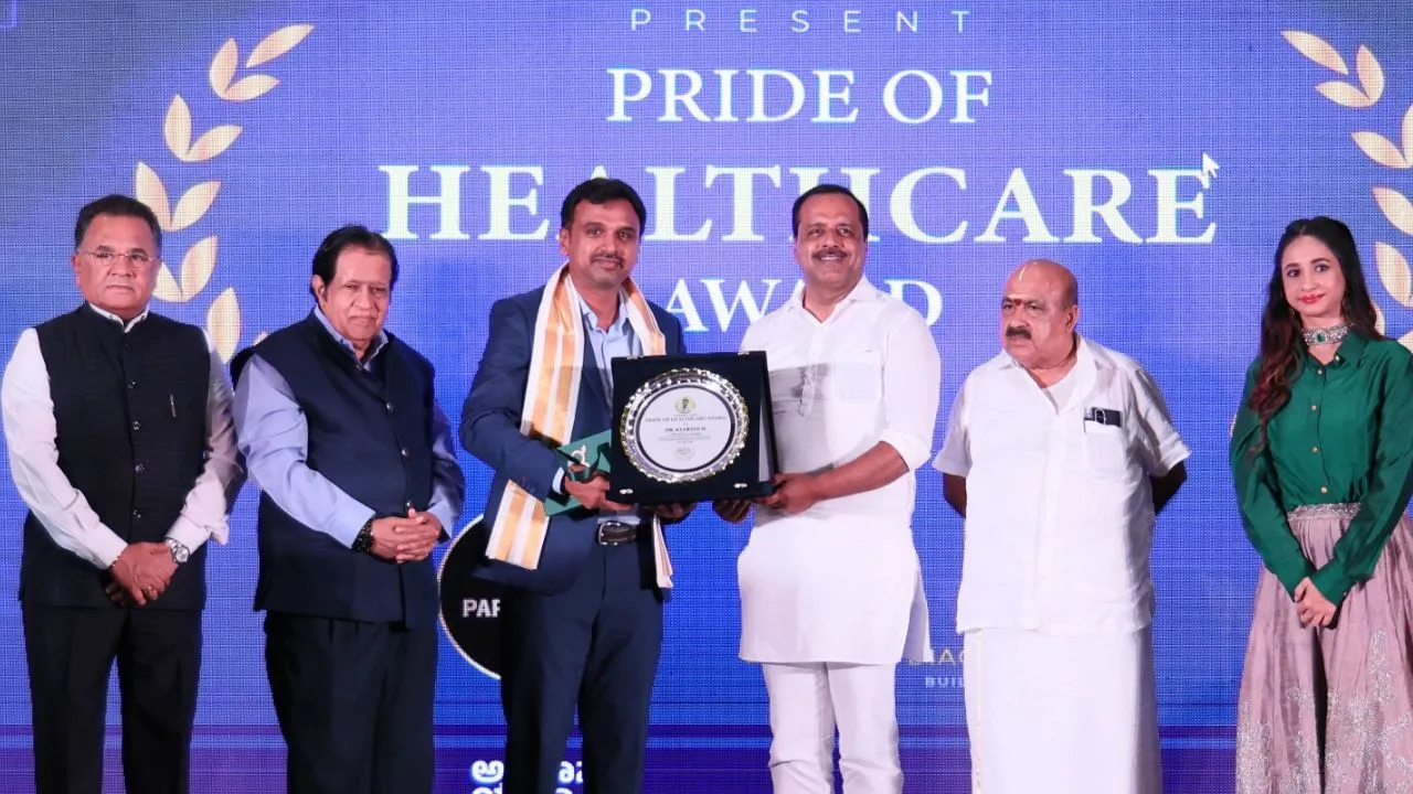 ರಾಜ್ಯದ ಸಾಧಕ ವೈದ್ಯರಿಗೆ ವಿಶ್ವವಾಣಿ ಟಿವಿಯ ‘ಪ್ರೈಡ್ ಆಫ್ ಹೆಲ್ತ್‌ಕೇರ್ʼ ಅವಾರ್ಡ್; Photo Gallery ಇಲ್ಲಿದೆ - Image 10