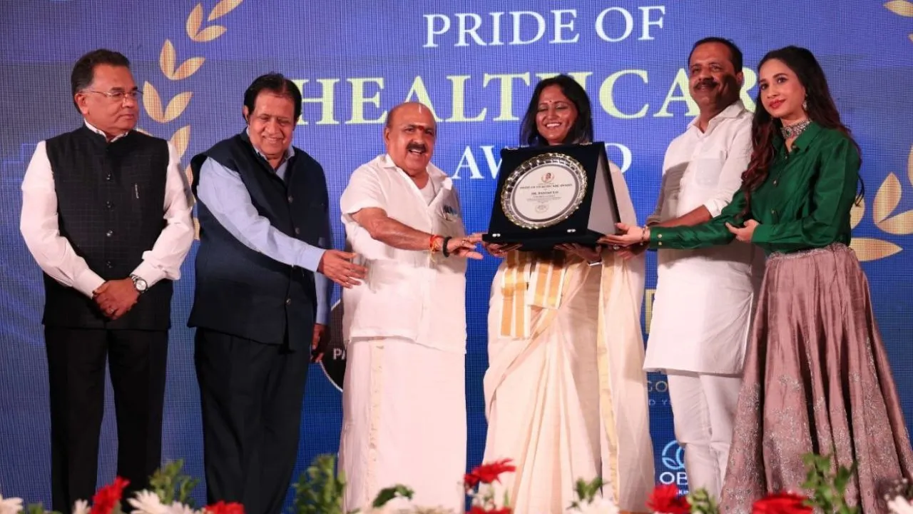ರಾಜ್ಯದ ಸಾಧಕ ವೈದ್ಯರಿಗೆ ವಿಶ್ವವಾಣಿ ಟಿವಿಯ ‘ಪ್ರೈಡ್ ಆಫ್ ಹೆಲ್ತ್‌ಕೇರ್ʼ ಅವಾರ್ಡ್; Photo Gallery ಇಲ್ಲಿದೆ - Image 2