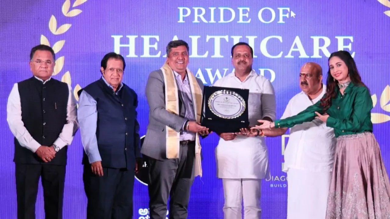 ರಾಜ್ಯದ ಸಾಧಕ ವೈದ್ಯರಿಗೆ ವಿಶ್ವವಾಣಿ ಟಿವಿಯ ‘ಪ್ರೈಡ್ ಆಫ್ ಹೆಲ್ತ್‌ಕೇರ್ʼ ಅವಾರ್ಡ್; Photo Gallery ಇಲ್ಲಿದೆ - Image 16