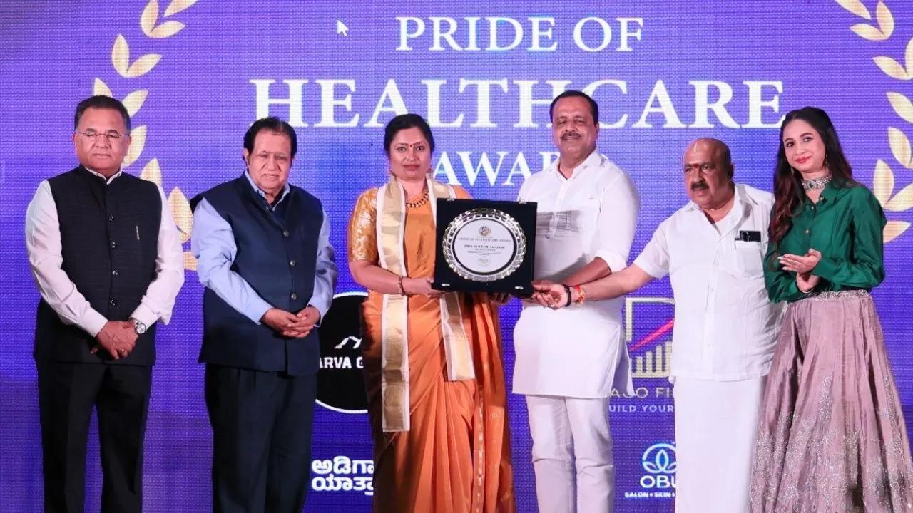 ರಾಜ್ಯದ ಸಾಧಕ ವೈದ್ಯರಿಗೆ ವಿಶ್ವವಾಣಿ ಟಿವಿಯ ‘ಪ್ರೈಡ್ ಆಫ್ ಹೆಲ್ತ್‌ಕೇರ್ʼ ಅವಾರ್ಡ್; Photo Gallery ಇಲ್ಲಿದೆ - Image 11