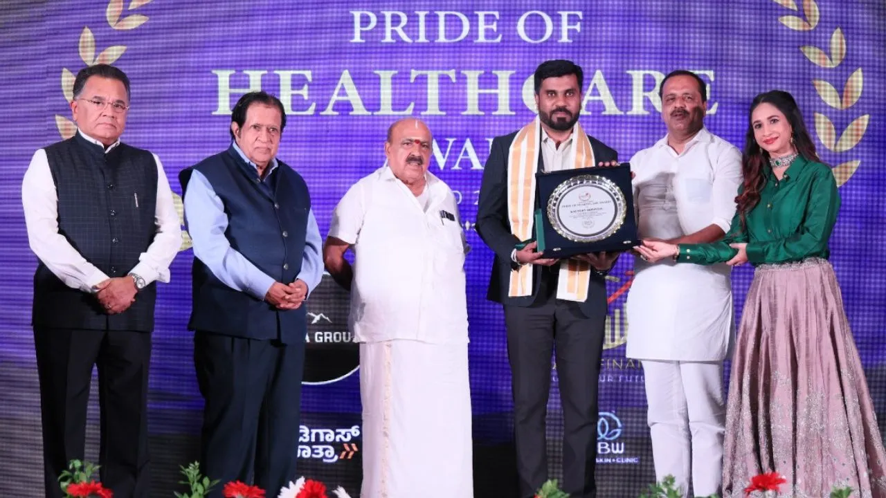 ರಾಜ್ಯದ ಸಾಧಕ ವೈದ್ಯರಿಗೆ ವಿಶ್ವವಾಣಿ ಟಿವಿಯ ‘ಪ್ರೈಡ್ ಆಫ್ ಹೆಲ್ತ್‌ಕೇರ್ʼ ಅವಾರ್ಡ್; Photo Gallery ಇಲ್ಲಿದೆ - Image 1