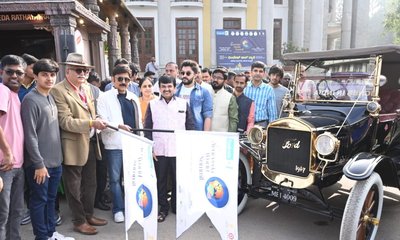 ಬೆಂಗಳೂರಿನಲ್ಲಿ ವಿಂಟೇಜ್‌ ಕಾರ್‌ ರ‍್ಯಾಲಿಗೆ ನಟ ರಮೇಶ್ ಅರವಿಂದ್ ಚಾಲನೆ