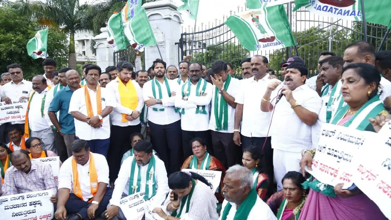 ರಾಮನಗರ ರಹೀಂ ನಗರ ಆಗುತ್ತೆ; ಮುಸ್ಲಿಂ ವಾರ್ಡ್‌ಗಳಲ್ಲಿ ಕಾನೂನುಬಾಹಿರ SIR ಆಗ್ತಿದೆ ಎಂದು ನಿಖಿಲ್‌ ಕುಮಾರಸ್ವಾಮಿ ಕಿಡಿ