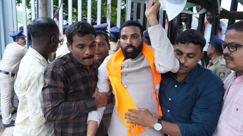 BJP Protest (2)