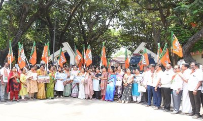 ಮಹಿಳಾ ಮೀಸಲಾತಿ ಮಸೂದೆ ತಿರಸ್ಕರಿಸಿದ ಕಾಂಗ್ರೆಸ್ ವಿರುದ್ಧ ಆಕ್ರೋಶ