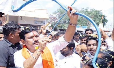 ವಿಜಯೇಂದ್ರ ಕೈ ಬಲಪಡಿಸಿದ ಬಳ್ಳಾರಿ ಪಾದಯಾತ್ರೆ