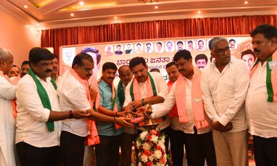 ಕೆ.ಎಂ.ಸುರೇಶ್‌ರನ್ನು ಭಾರಿ ಅಂತರದಿಂದ ಗೆಲ್ಲಿಸಿ: ವಿಜಯೇಂದ್ರ ಕರೆ