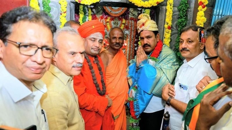 BY Vijayendra Tumkur tour