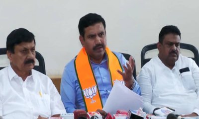 5 ಲಕ್ಷ ರೂ.ವರೆಗೆ ರೈತರ ಕೃಷಿ ಸಾಲ ಮನ್ನಾ ಮಾಡಲು ಒತ್ತಾಯ