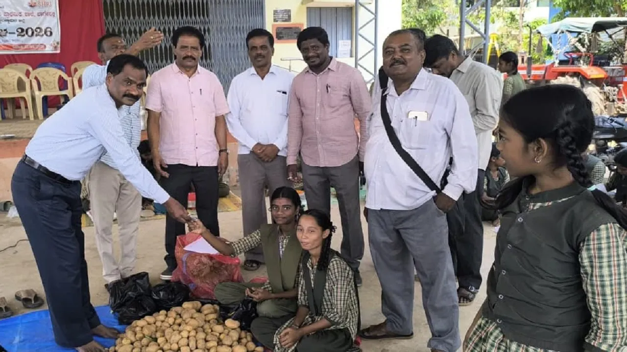 Bagepally News: ವ್ಯವಹಾರಿಕ ಕೌಶಲ ಹೆಚ್ಚಿಸಲು ಮಕ್ಕಳ ಸಂತೆ ಸಹಕಾರಿ: ಆರ್.ಹನುಮಂತ ರೆಡ್ಡಿ