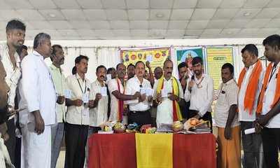 ಅಡಿಗೆ ಕಾರ್ಮಿಕರಿಗೆ ಕಾರ್ಮಿಕ ಇಲಾಖೆ ವತಿಯಿಂದ 200 ಕಾರ್ಡ್ ವಿತರಣೆ