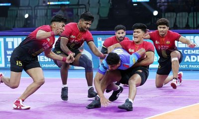 PKL 2025: ಬೆಂಗಳೂರು ಬುಲ್ಸ್‌ಗೆ ಸುಲಭ ತುತ್ತಾದ ಬೆಂಗಾಲ್!