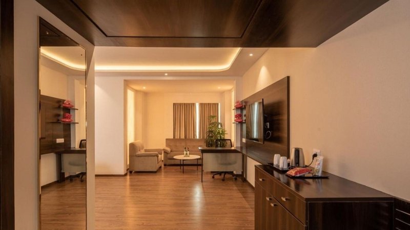 Bengaluru Goldfinch Hotel
