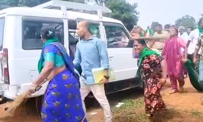 ಬಿಡದಿಯಲ್ಲಿ ಅಧಿಕಾರಿಗಳಿಗೆ ಪೊರಕೆಯಿಂದ ಹೊಡೆದ ರೈತರು